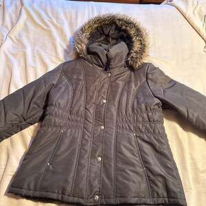 Women's XL Liz Claiborne Gray Puffer Jacket Faux Fur Trim Hood Quilted Parka